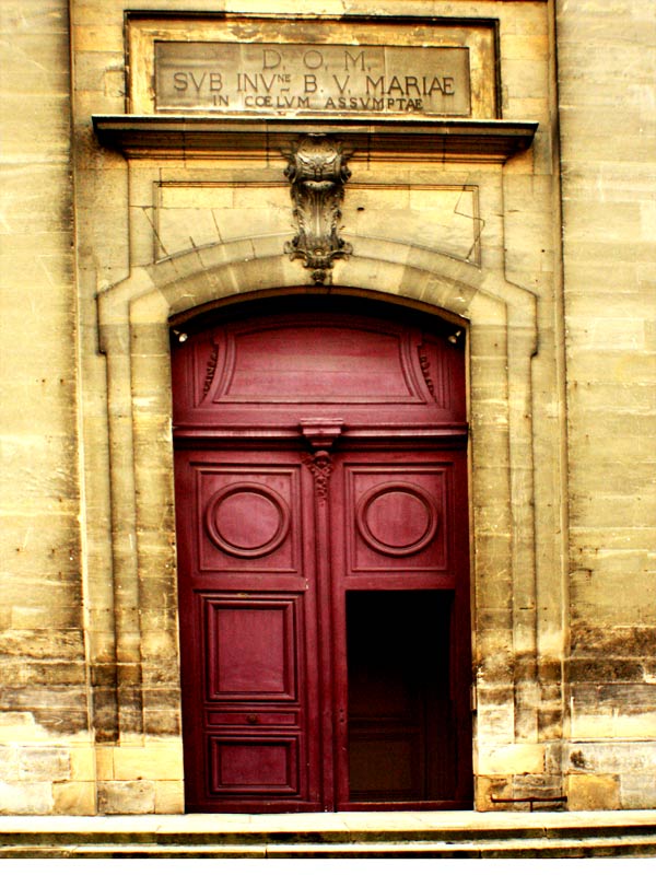 portail de l'église Notre-Dame de Chantilly