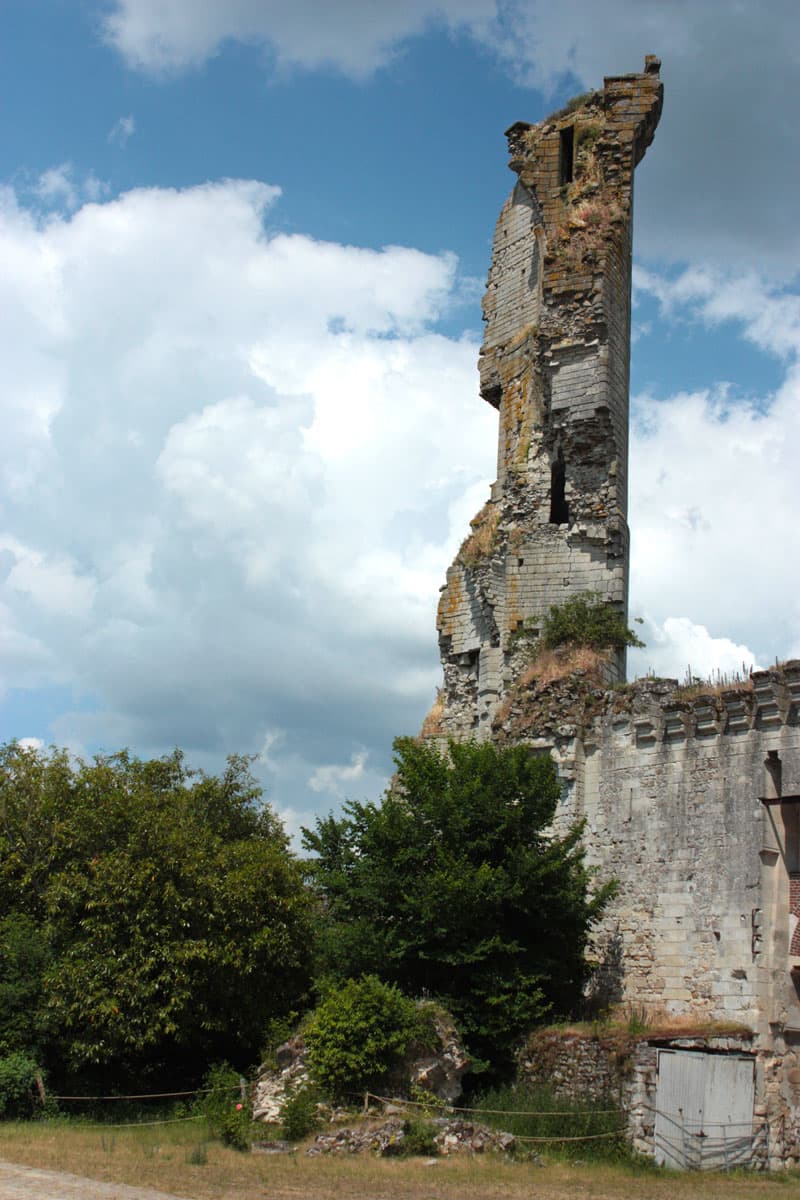 donjon du château de Montépilloy